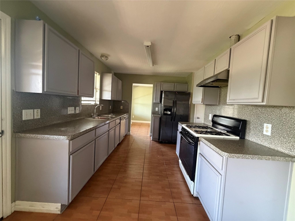 2615 Meiko Drive - Photo 4