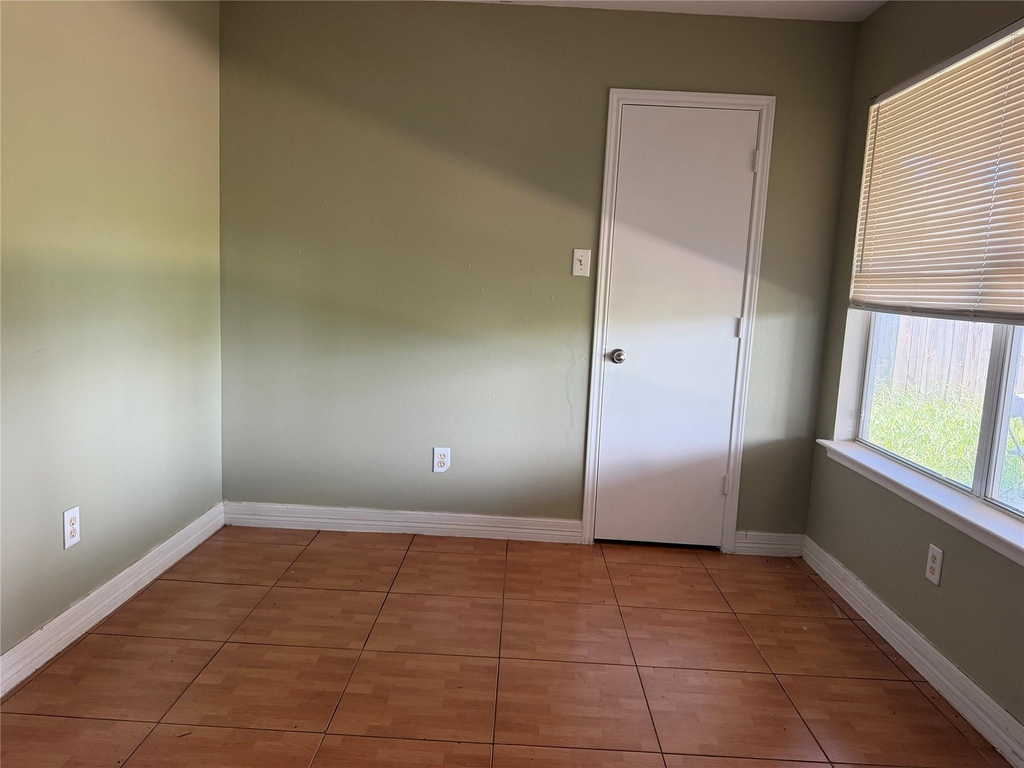 2615 Meiko Drive - Photo 9