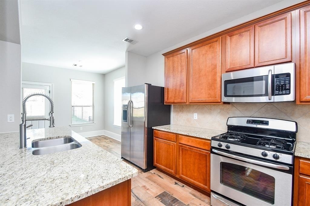 11014 Heartland Grove Drive - Photo 12