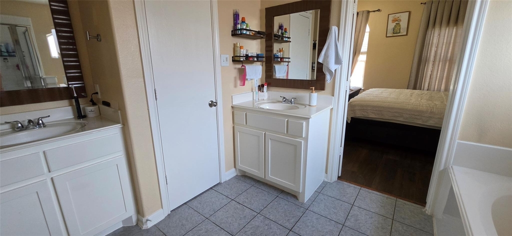 835 Forest Thicket Lane - Photo 9