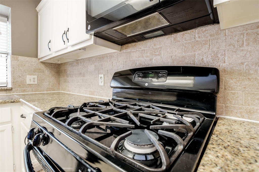 2711 Grants Lake Boulevard - Photo 12