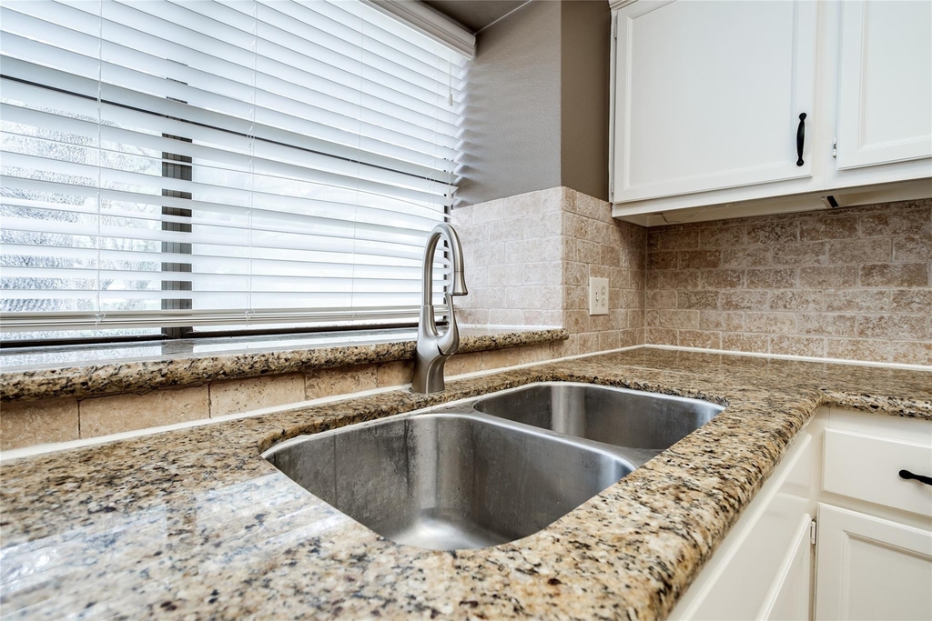 2711 Grants Lake Boulevard - Photo 11