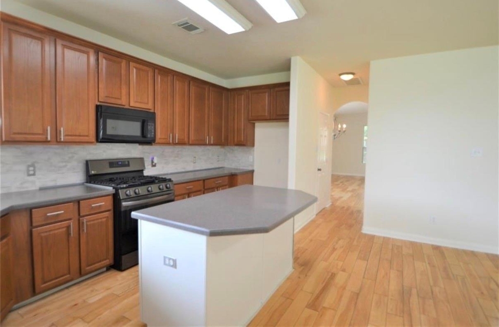 2110 Banfield Court - Photo 14
