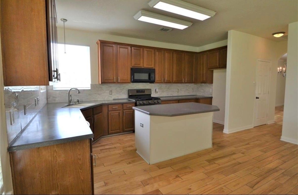 2110 Banfield Court - Photo 17