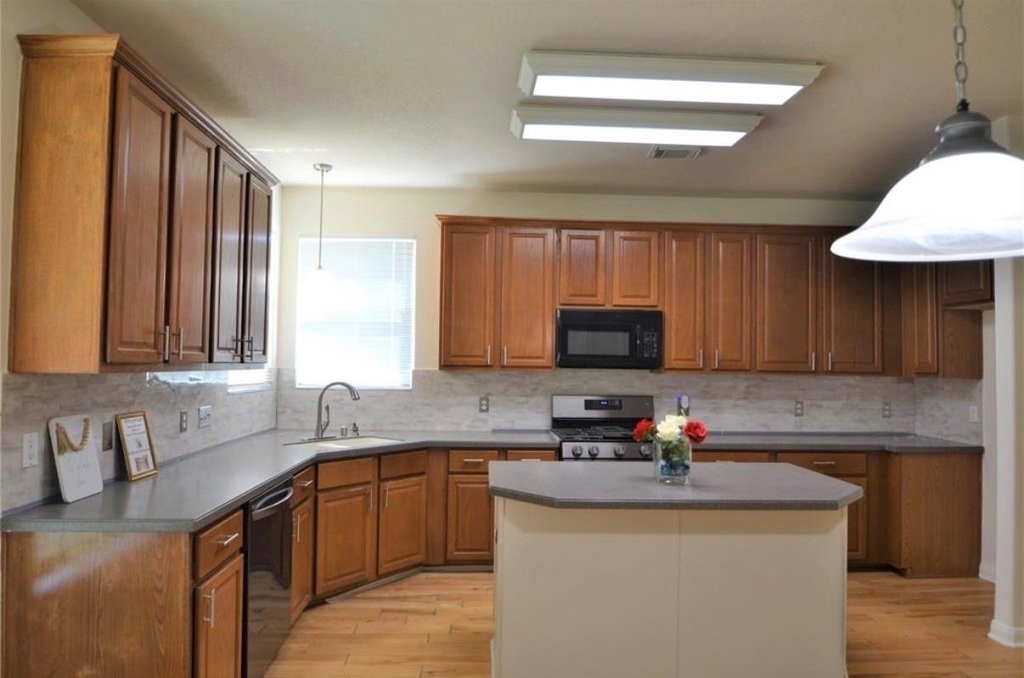 2110 Banfield Court - Photo 9