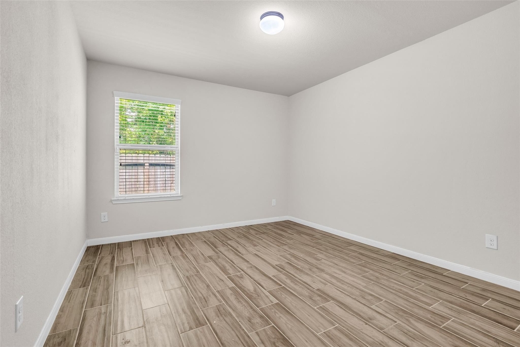 7126 Aliaga Creek Court - Photo 17