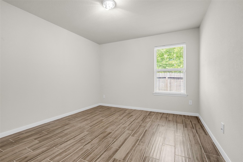 7126 Aliaga Creek Court - Photo 18
