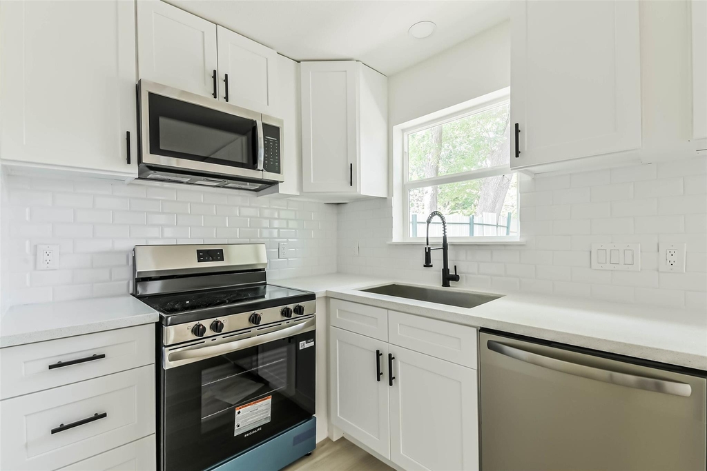4110 Trail Lake Drive - Photo 13