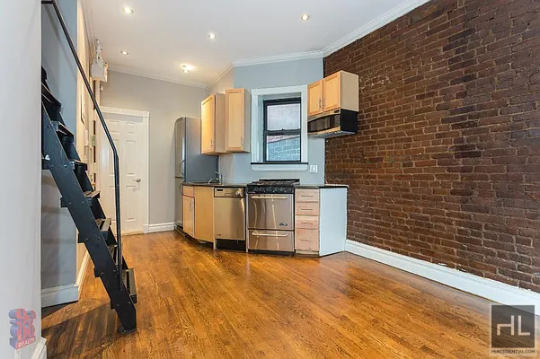 East 23 Street - Photo 1