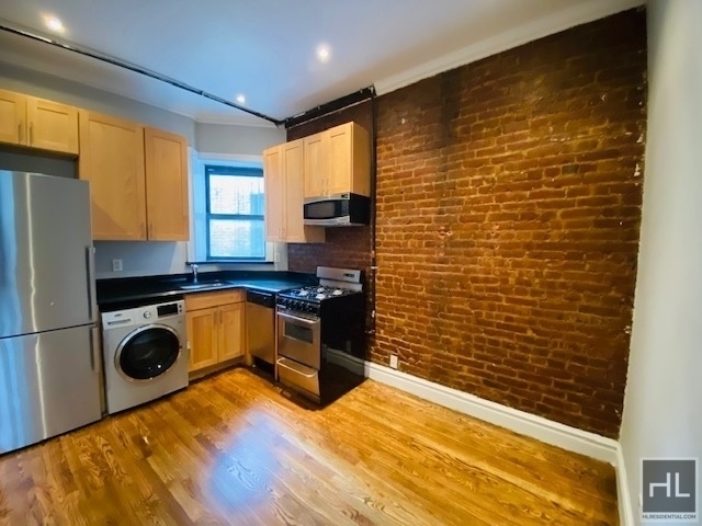 East 23 Street - Photo 0