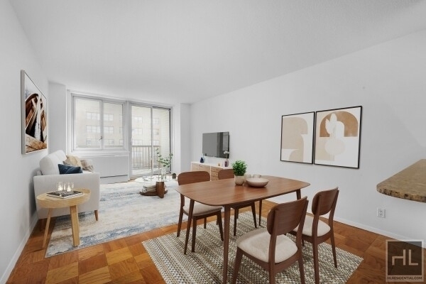 East 34 Street - Photo 0