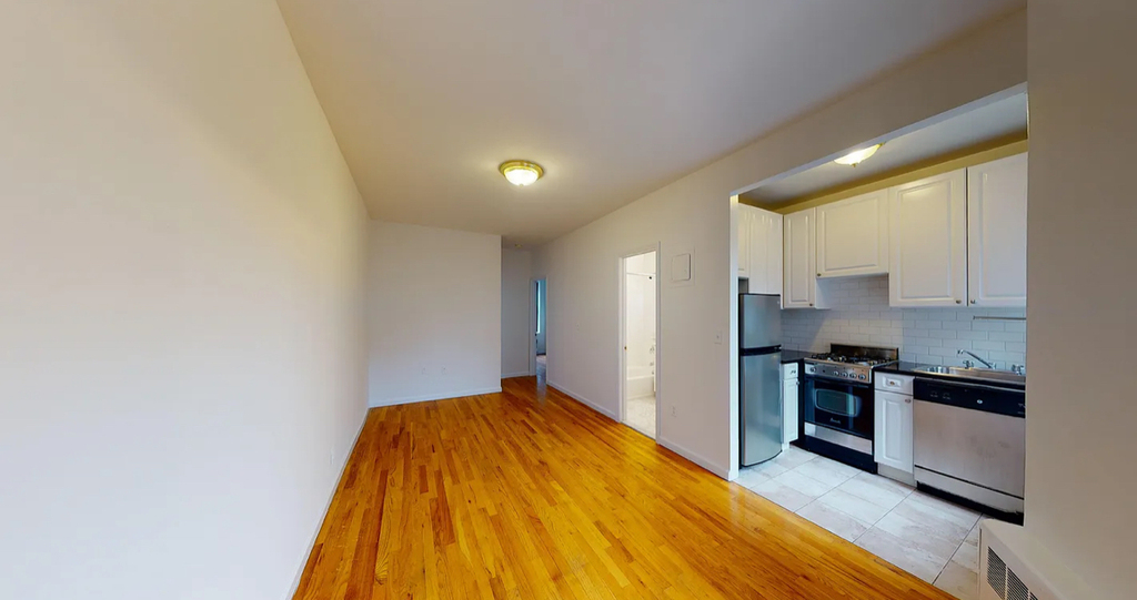 East 65th Street - Photo 2