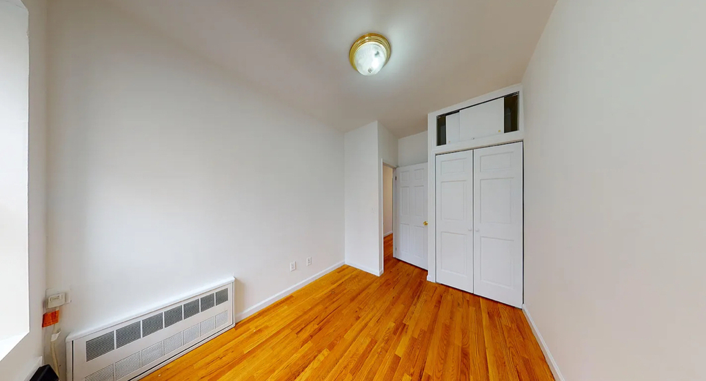 East 65th Street - Photo 6