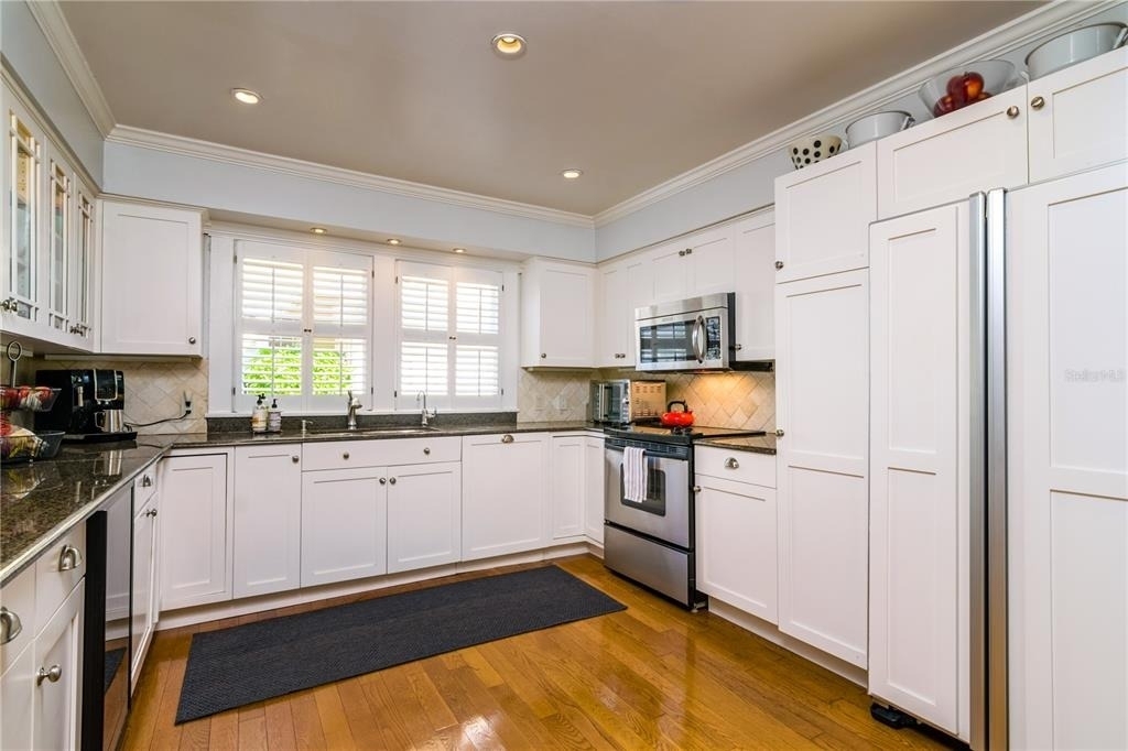 827 S Delaware Avenue - Photo 32