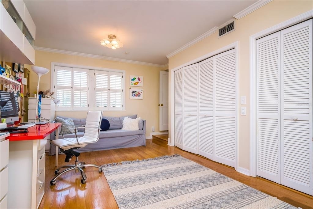 827 S Delaware Avenue - Photo 49