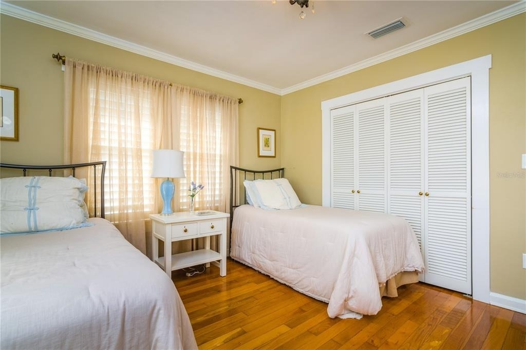 827 S Delaware Avenue - Photo 45