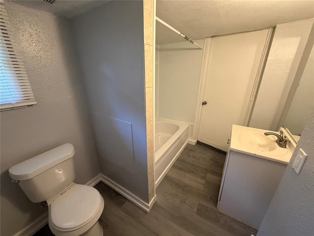 513 W 1st Street - Photo 6