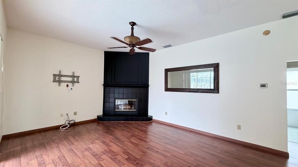 9639 Fox Hearst Road - Photo 10