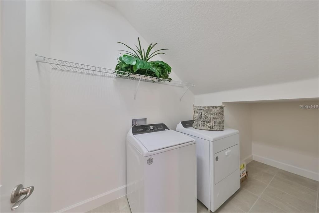 933 Signet Drive - Photo 19