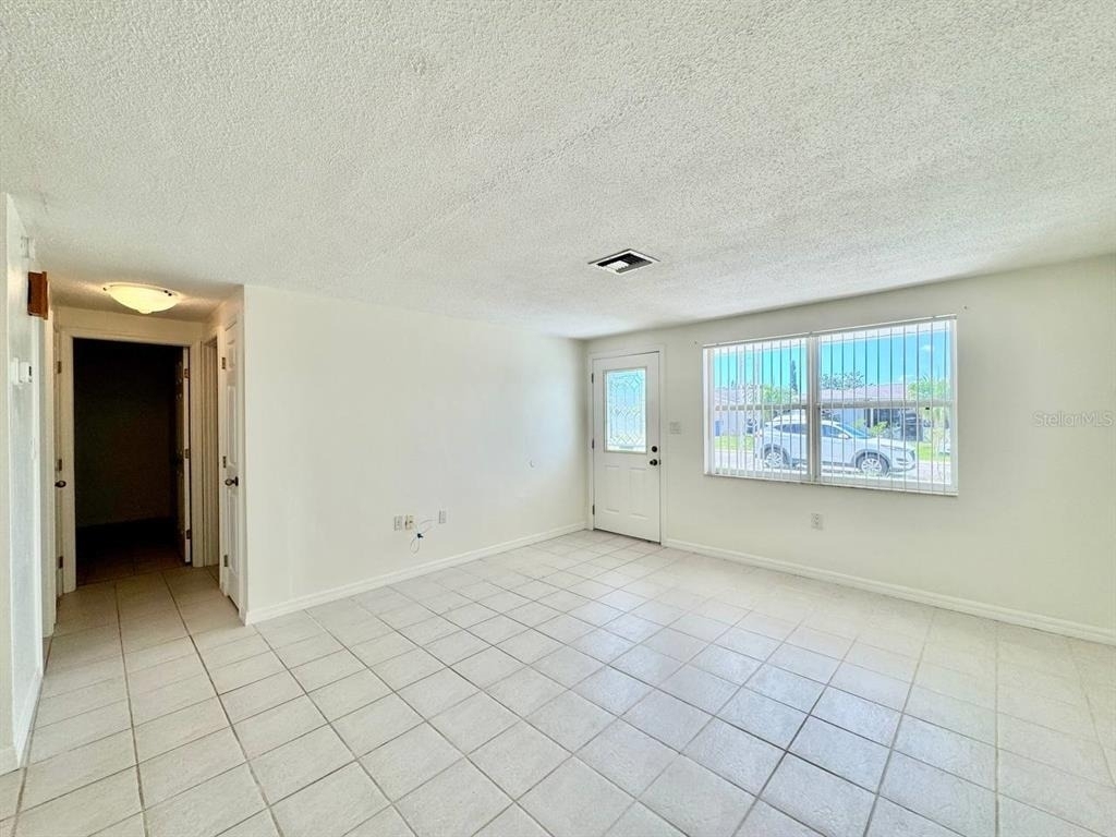 3131 Roxbury Drive - Photo 5