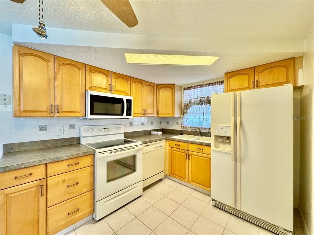3131 Roxbury Drive - Photo 10