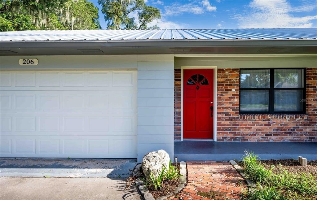 206 James Street - Photo 1