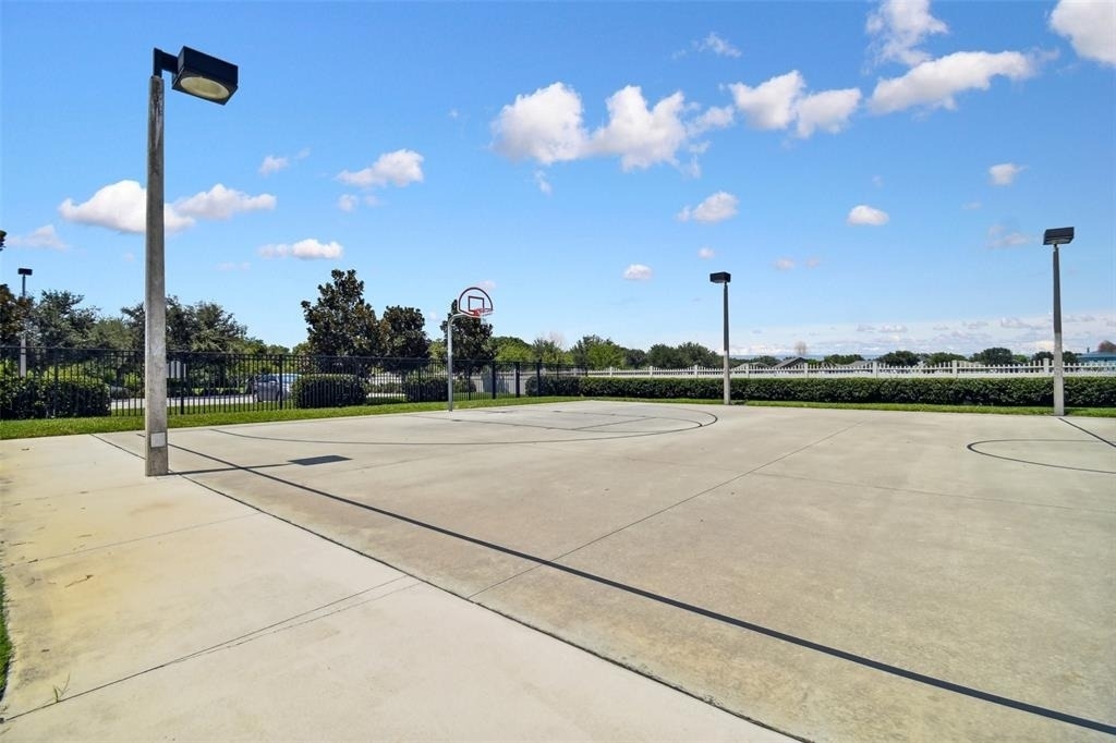 7956 Carriage Pointe Drive - Photo 29