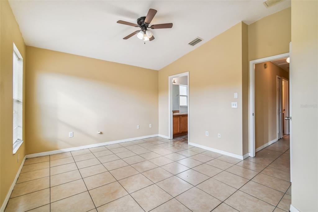 7956 Carriage Pointe Drive - Photo 5