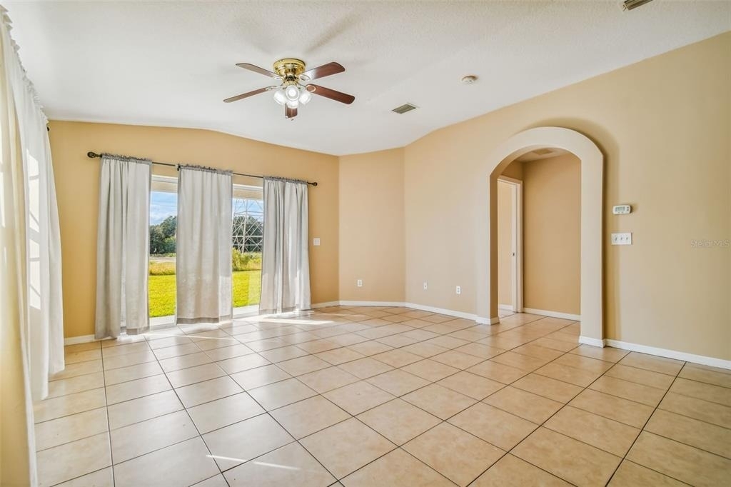 7956 Carriage Pointe Drive - Photo 2