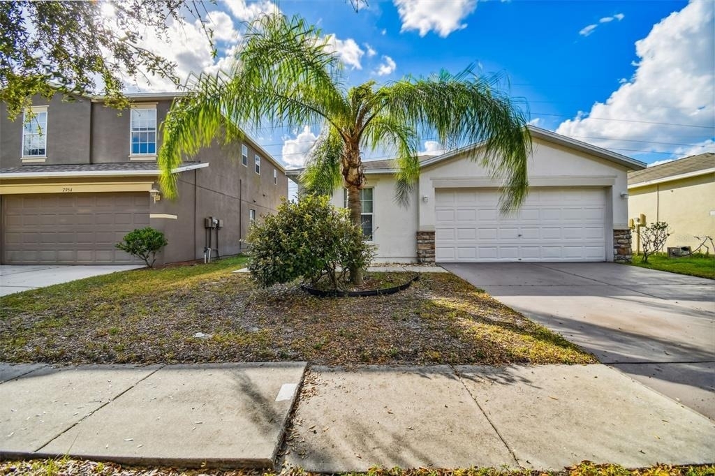 7956 Carriage Pointe Drive - Photo 1