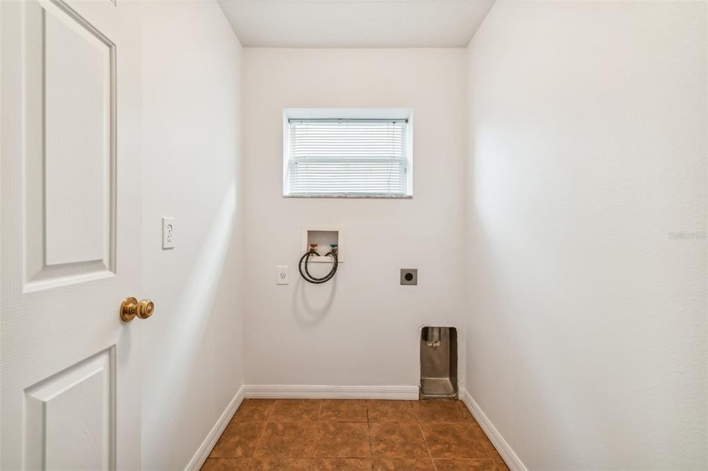 7956 Carriage Pointe Drive - Photo 33