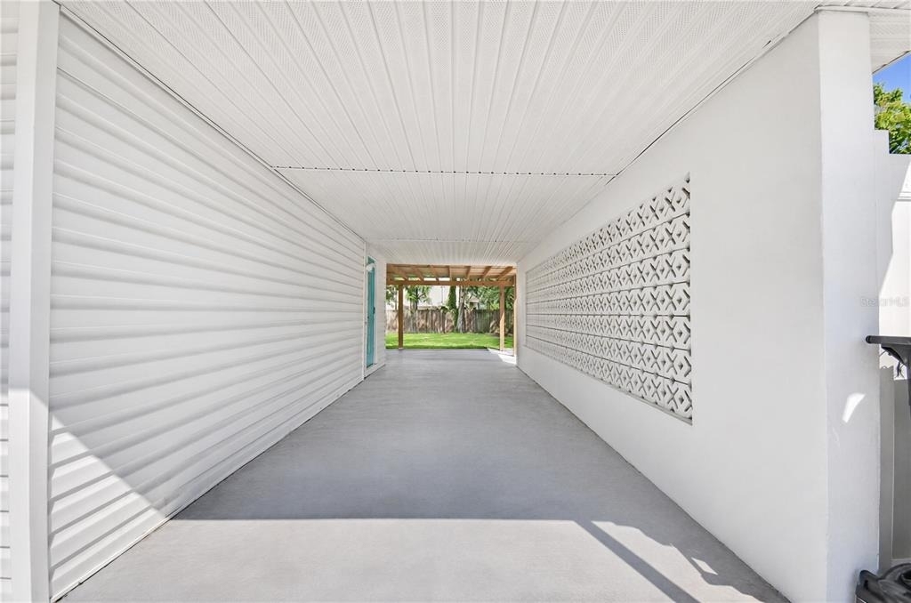 9616 Pine Ridge Avenue - Photo 17