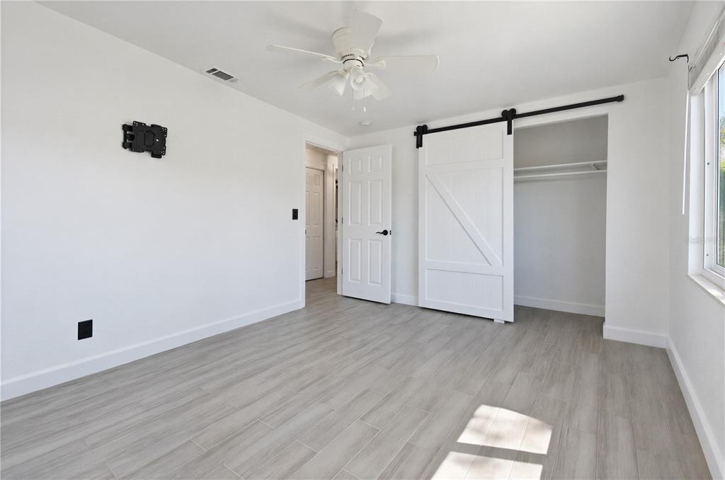 9616 Pine Ridge Avenue - Photo 16