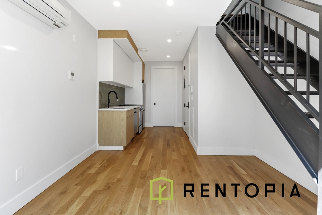 438 Union Avenue - Photo 3