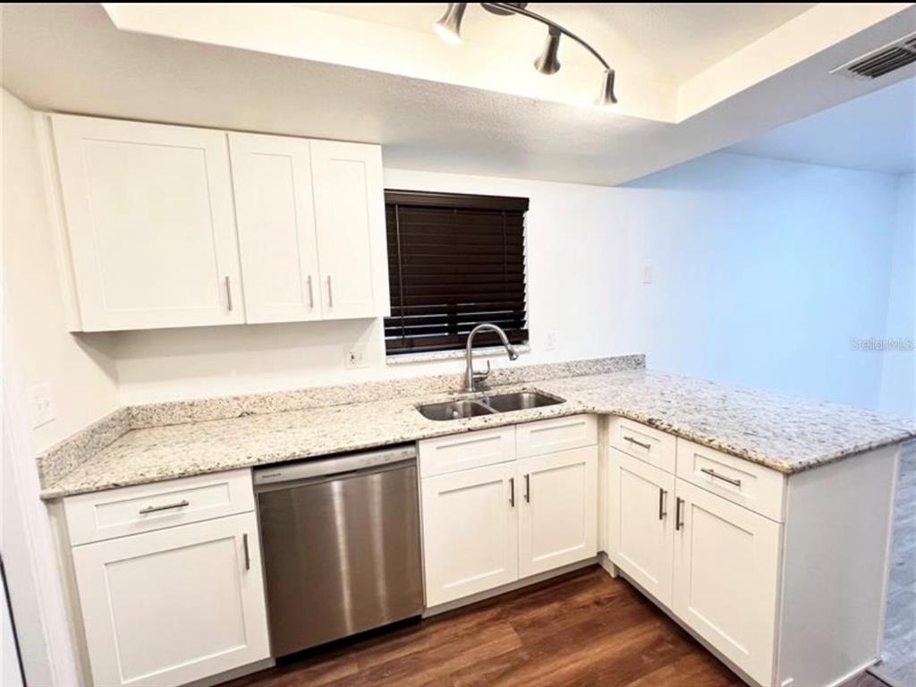 1336 Bramblewood Drive - Photo 6
