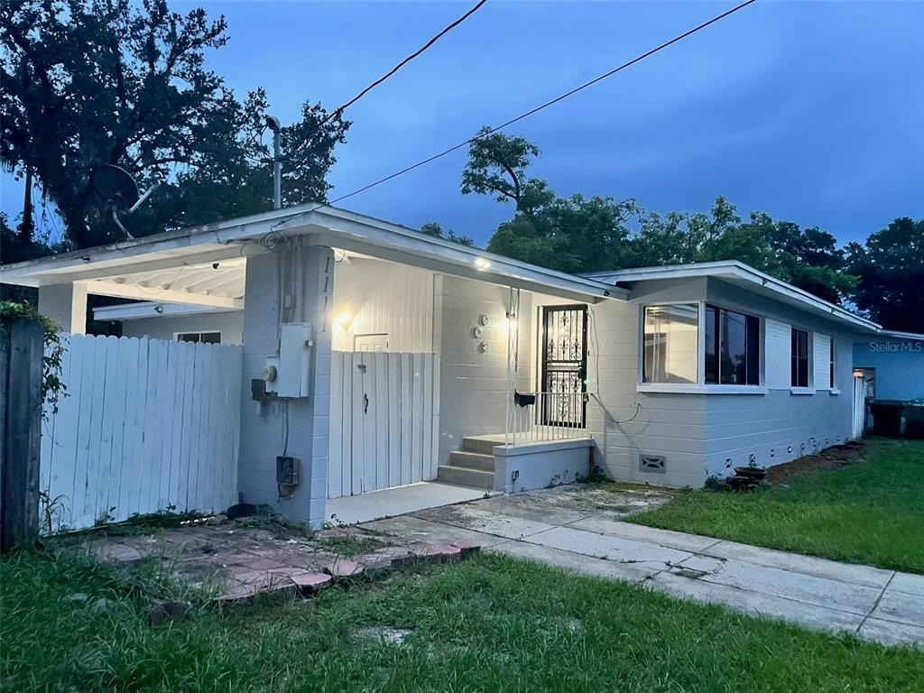 1111 Romano Avenue - Photo 23