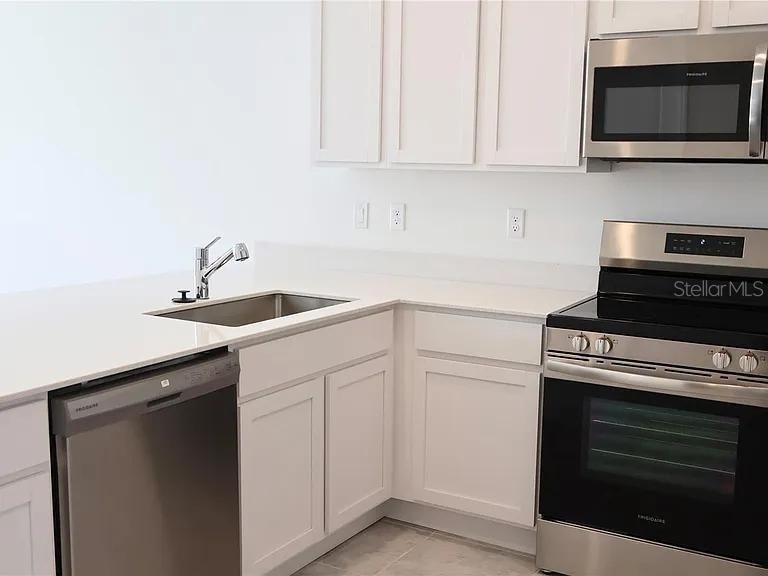 2452 Skyline Loop - Photo 3