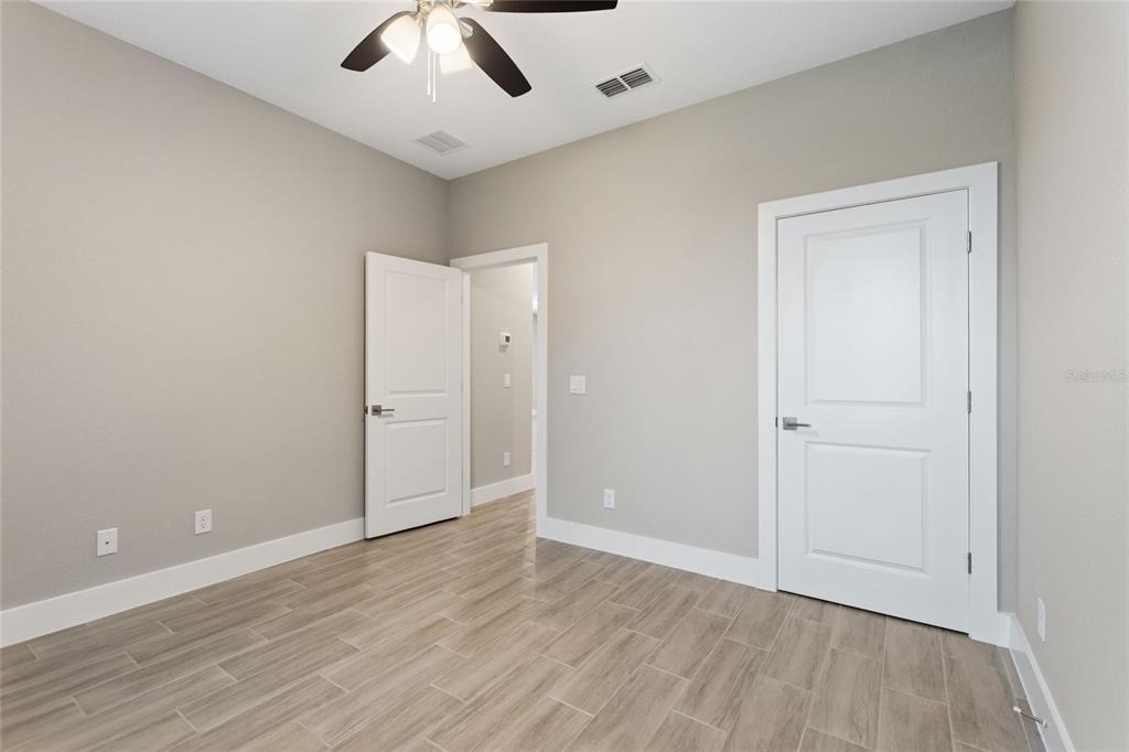 1057 Sabine Place - Photo 16