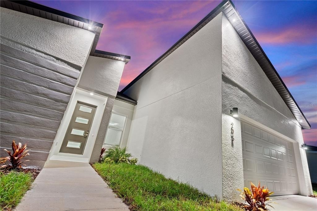 205 Hyacinth Court - Photo 8