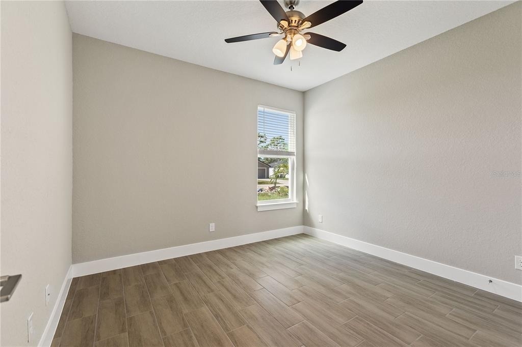 205 Hyacinth Court - Photo 22