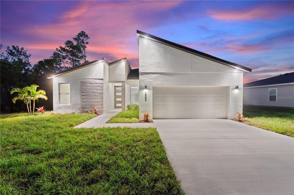 205 Hyacinth Court - Photo 1