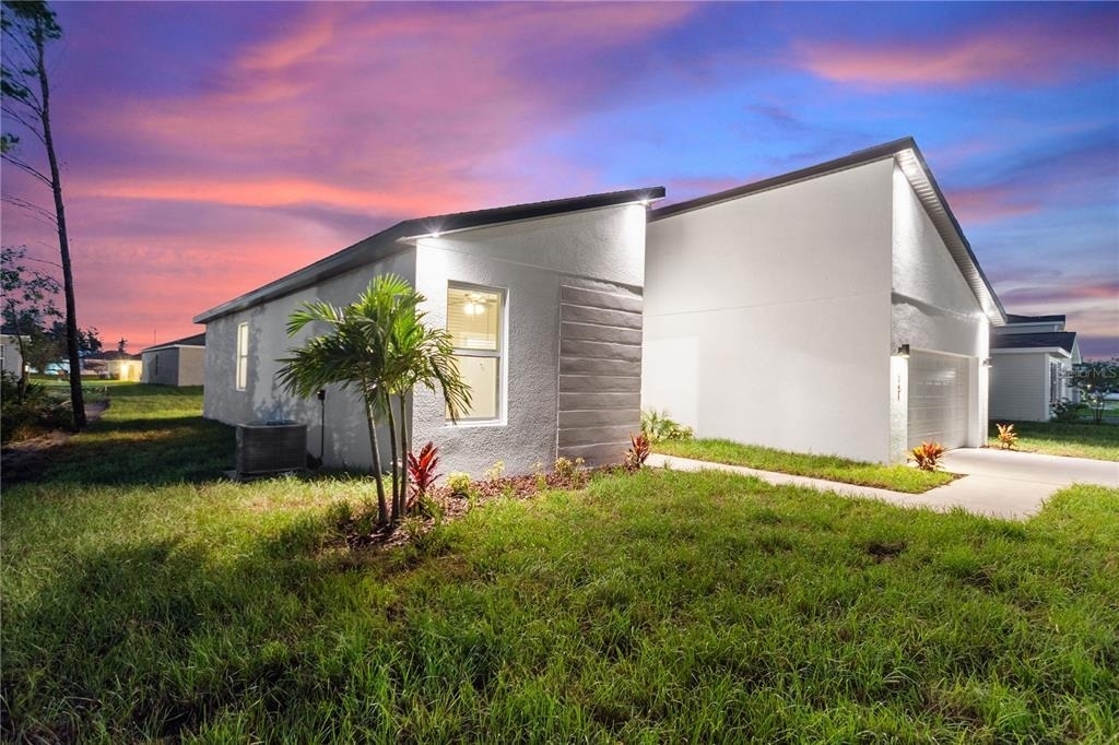 205 Hyacinth Court - Photo 5