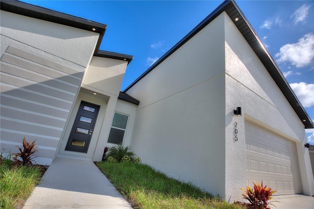 205 Hyacinth Court - Photo 6