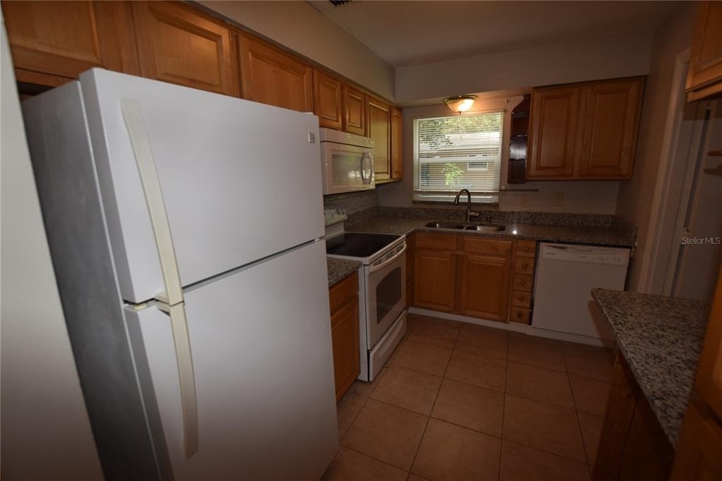 202 James Court - Photo 8