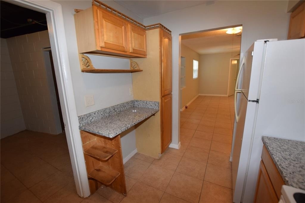 202 James Court - Photo 11
