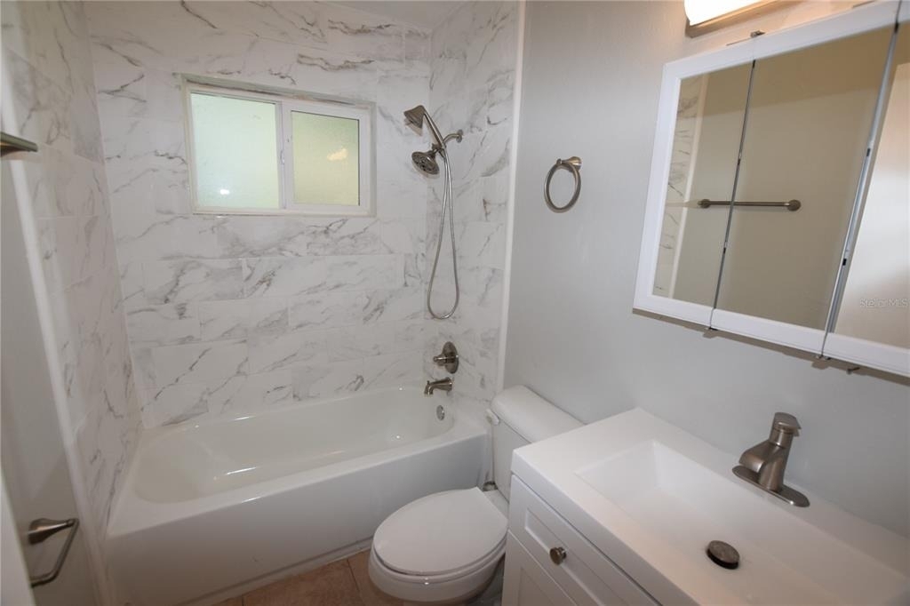 202 James Court - Photo 14