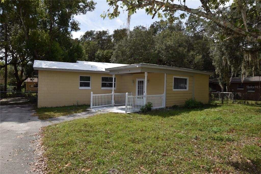 202 James Court - Photo 1