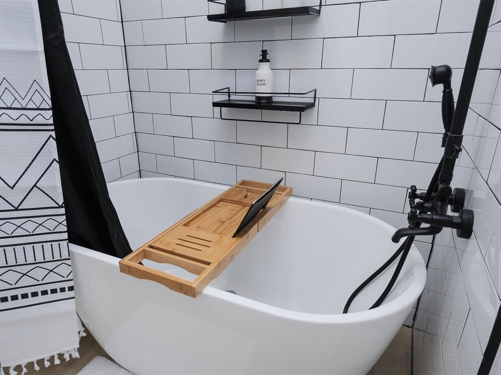 1005 Ne 3rd Avenue - Photo 24