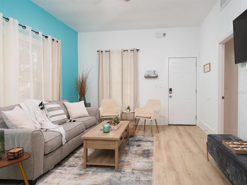 1005 Ne 3rd Avenue - Photo 7
