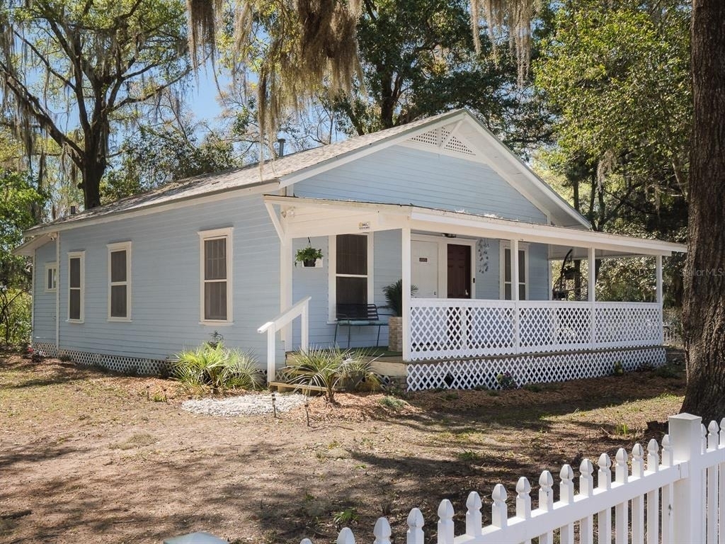 1005 Ne 3rd Avenue - Photo 0